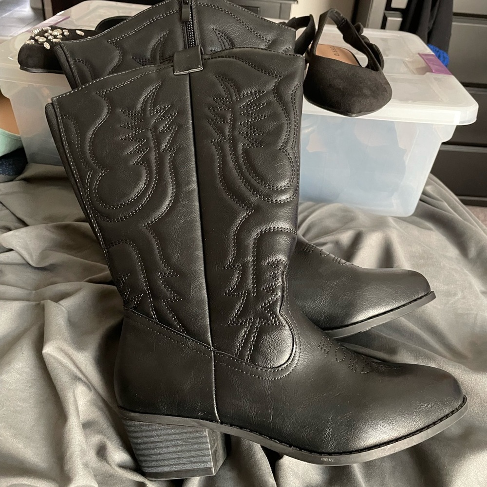 Black Western Boot